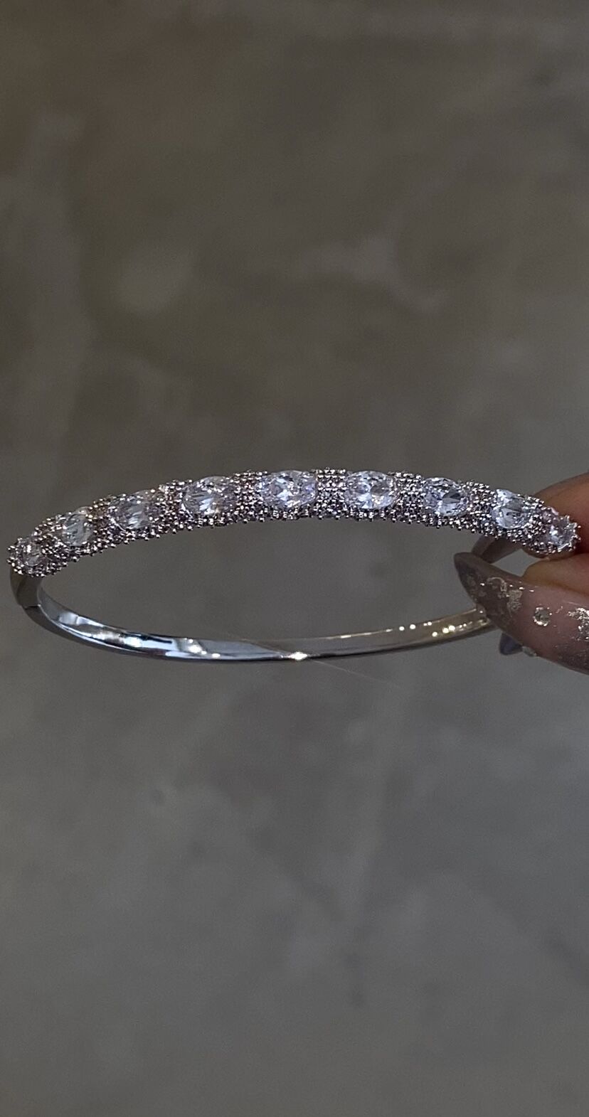 Taşlı kelepçe bileklik