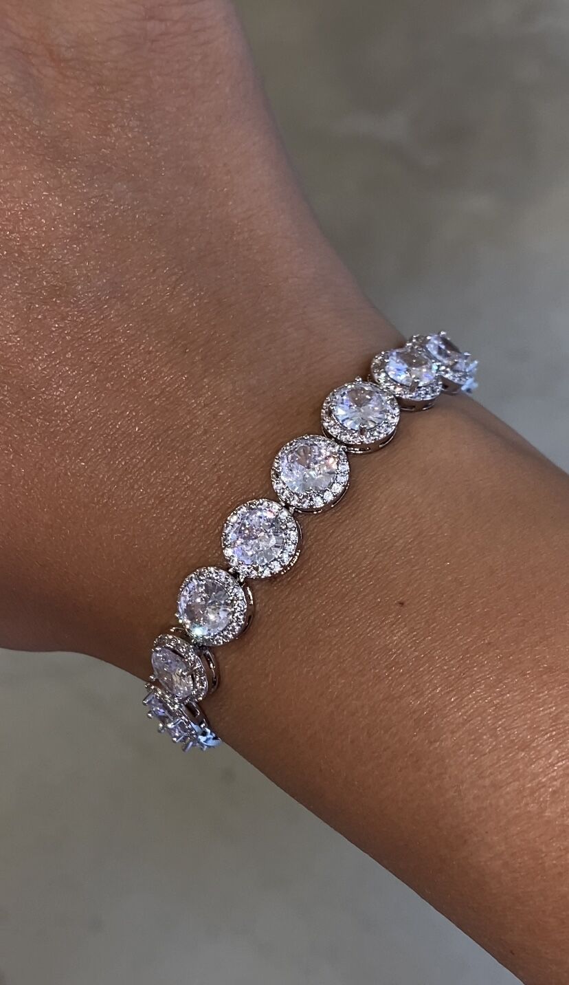 Yuvarlak kesim Taşlı bileklik