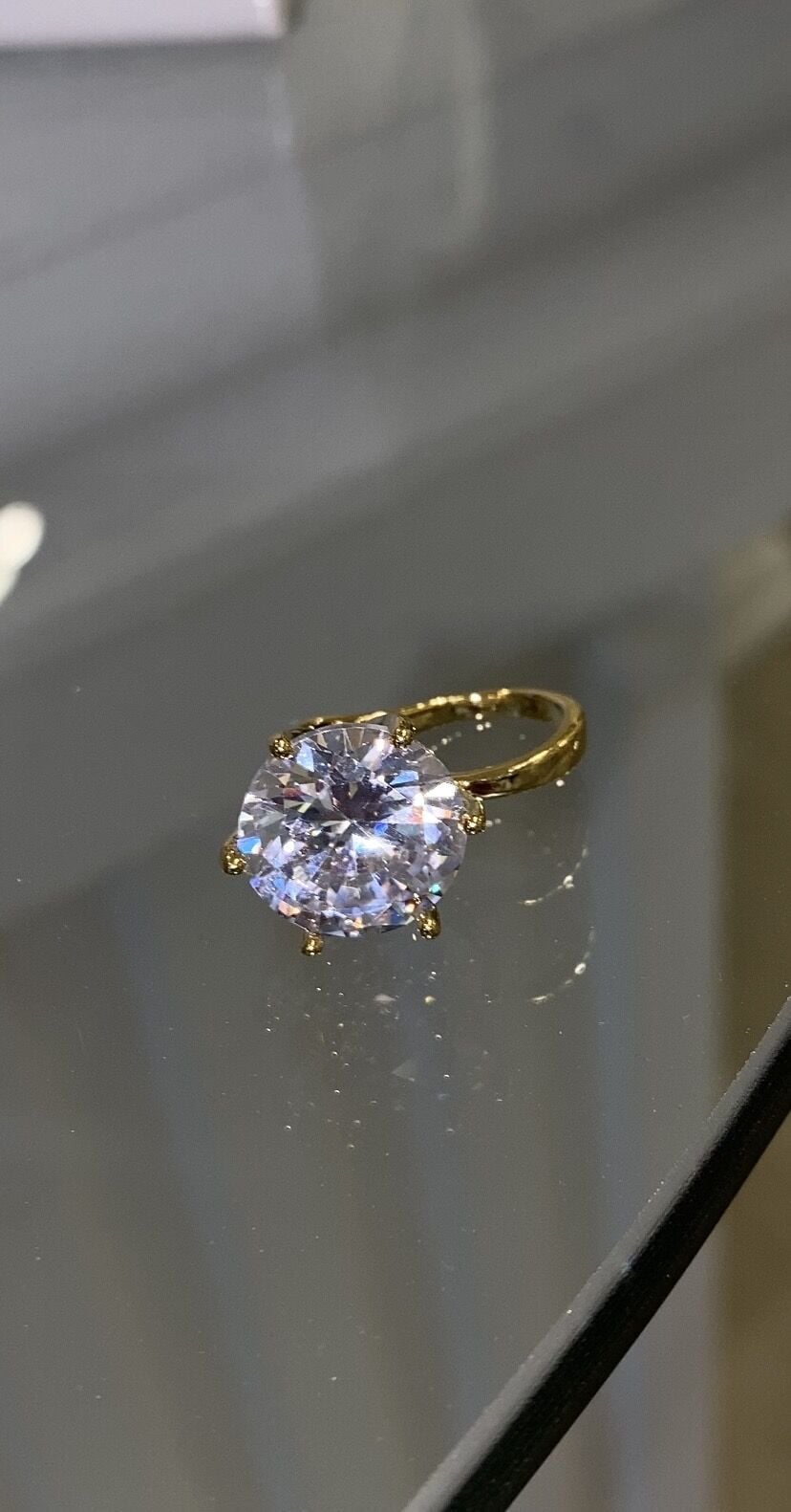 Tektaş kıkırdak küpe gold renk