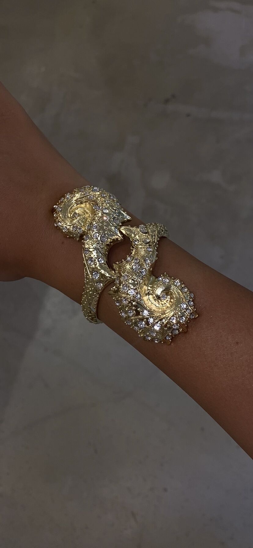 Tasarım kelepçe bileklik