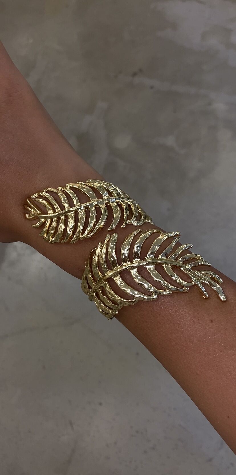 Tasarım kelepçe bileklik