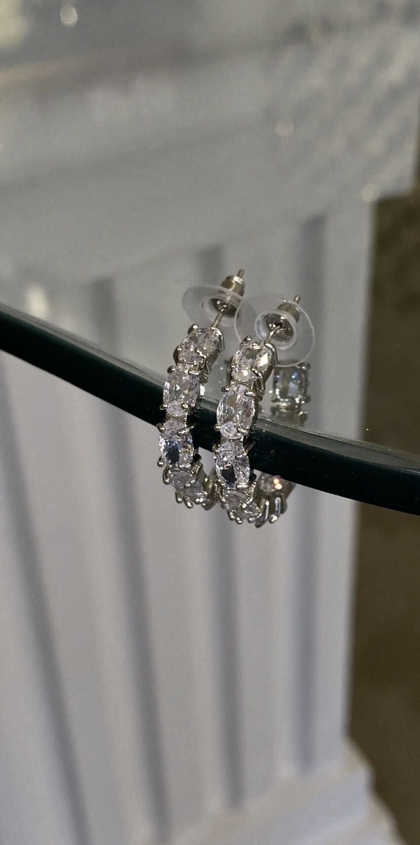 Baget taşlı halka küpe