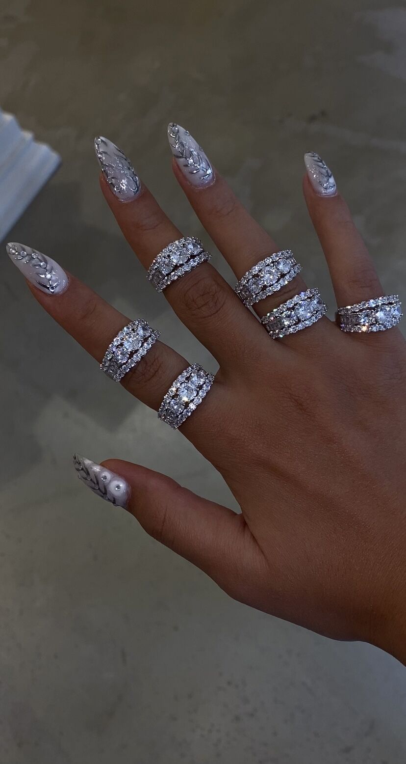 3lü görünümlü taşlı yüzük