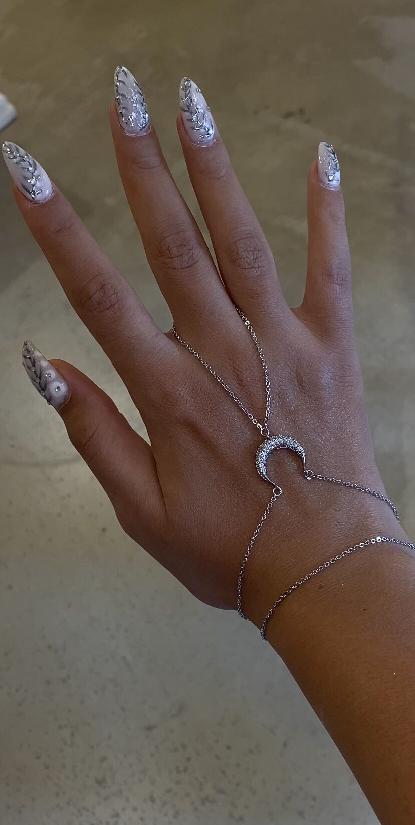 Taşlı şahmeran gümüş renk