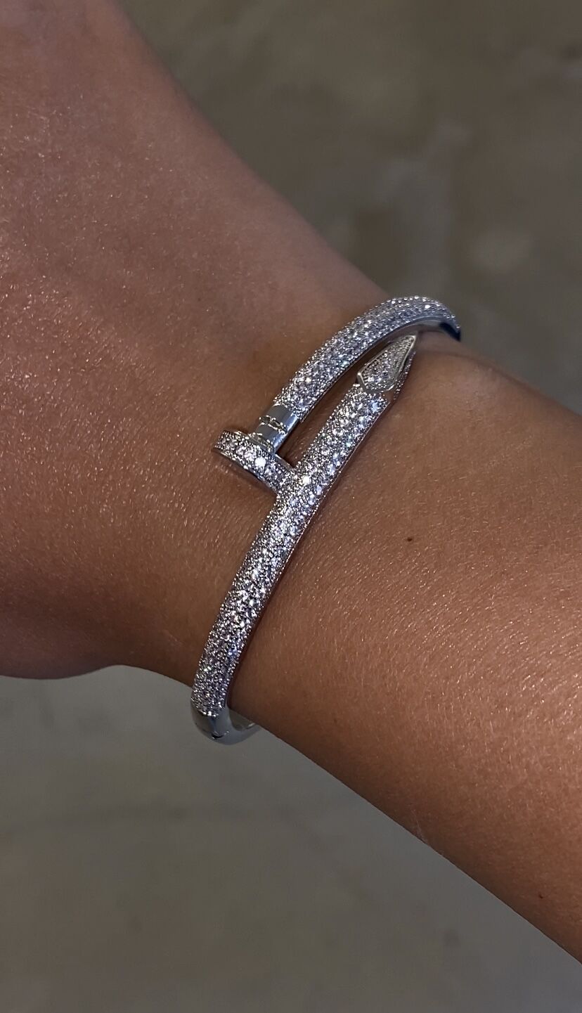 Çivi kelepçe gümüş renk