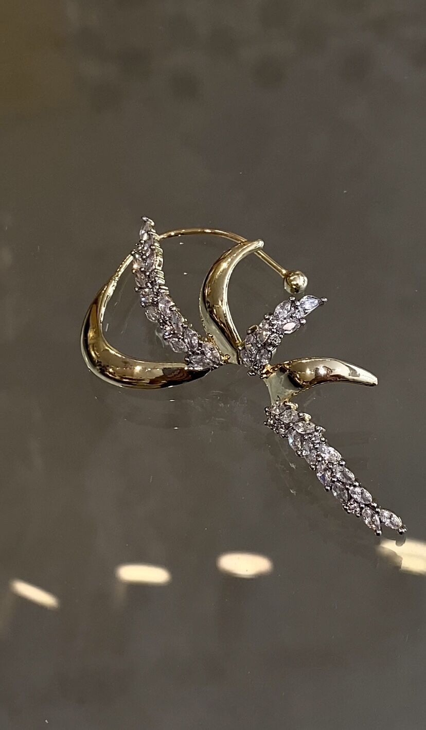 Çift renkli kıkırdak küpe