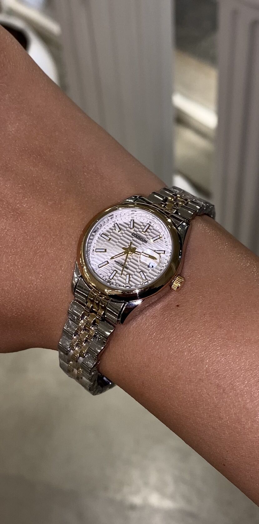 Çift renkli saat içi beyaz