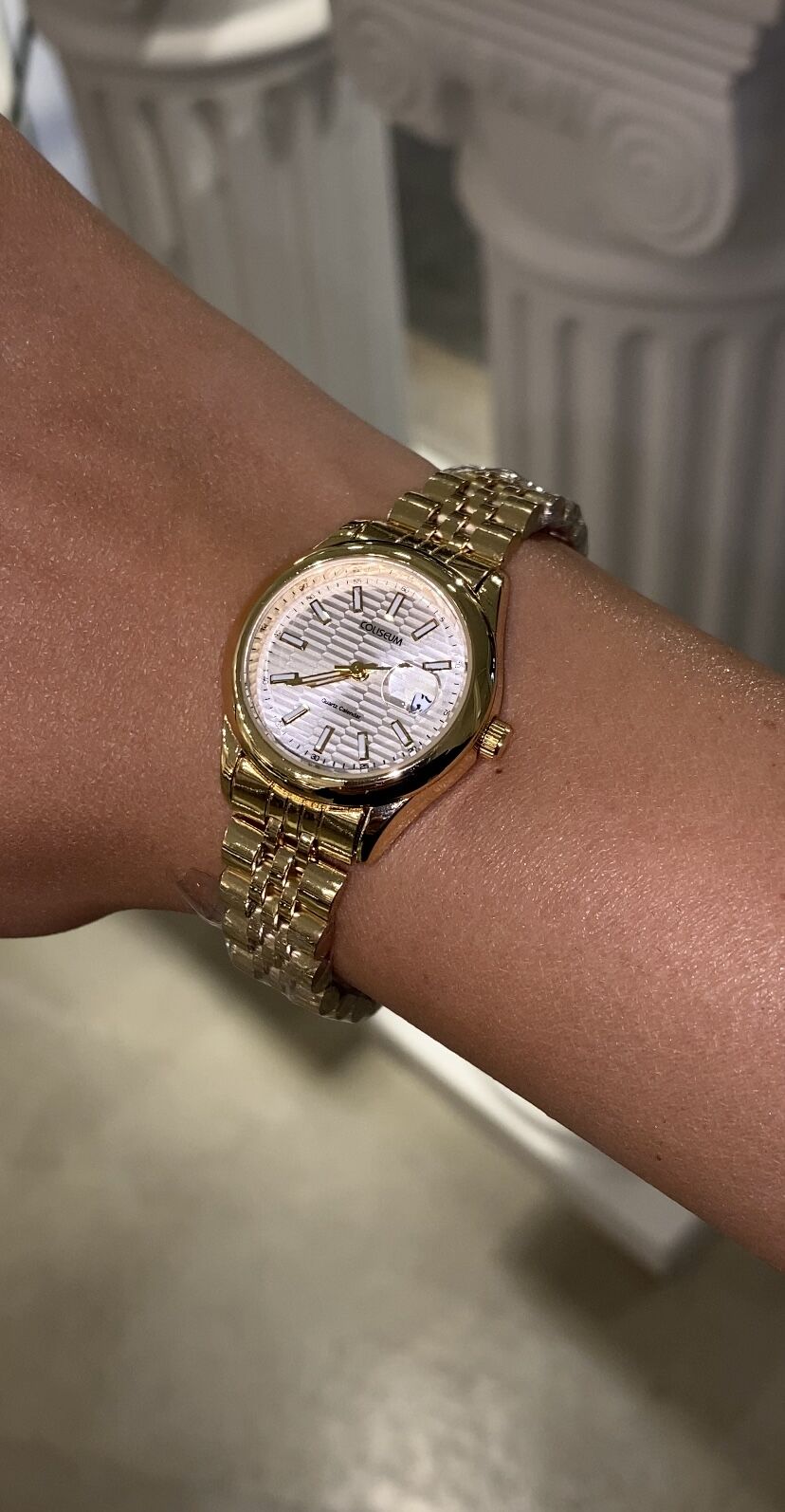 Gold renk saat içi beyaz