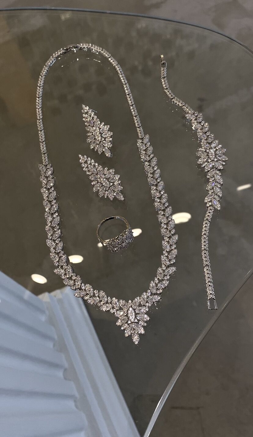 Modern suyolu set