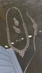 Modern suyolu set