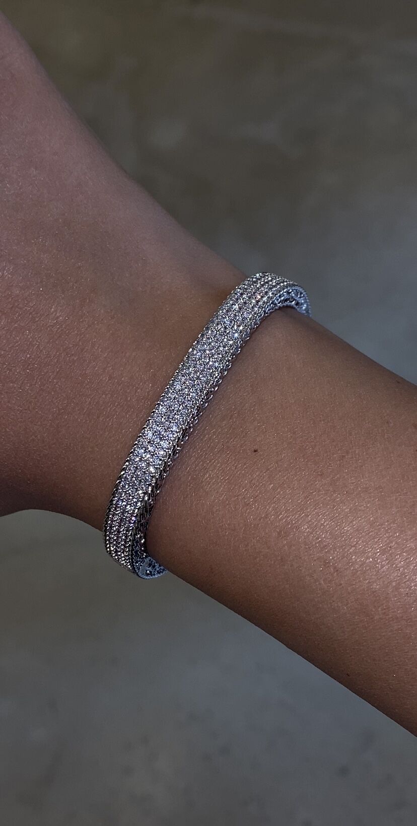 Taşlı kelepçe bileklik gümüş renk