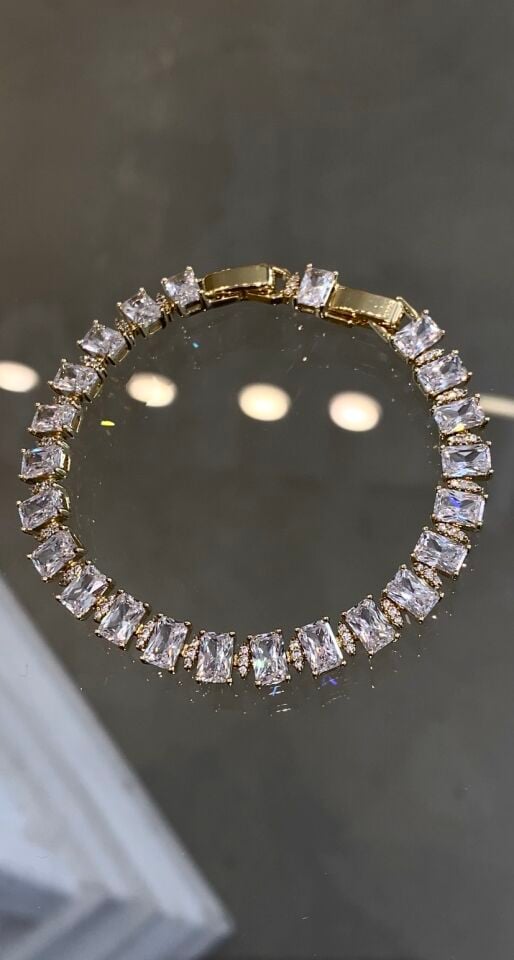 Baget kesim gold taşlı bileklik