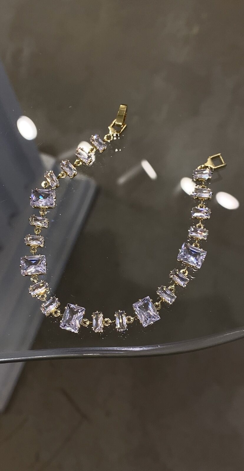 Baget kesim taşlı bileklik gold renk