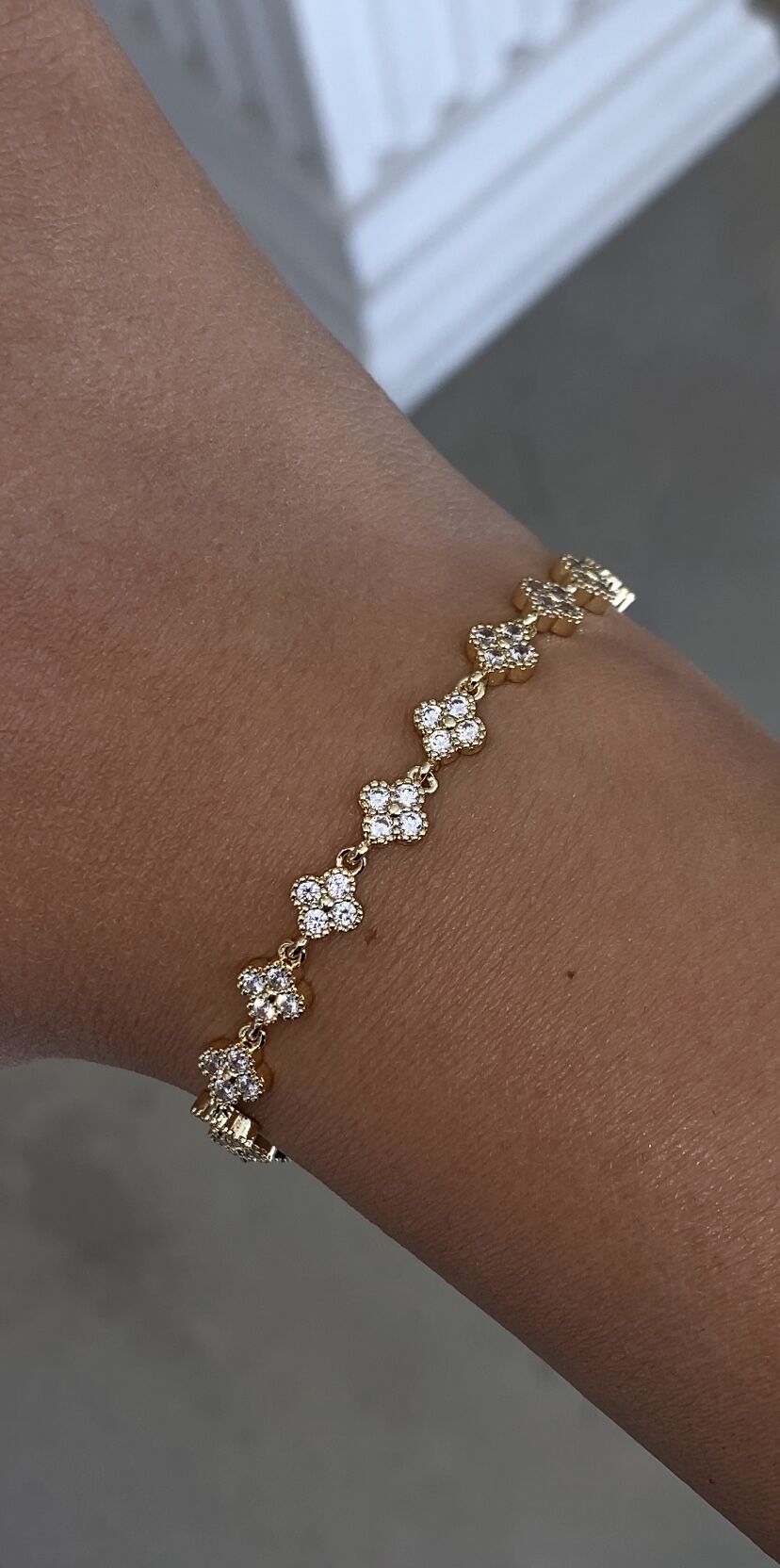 Taşlı yonca bileklik gold renk