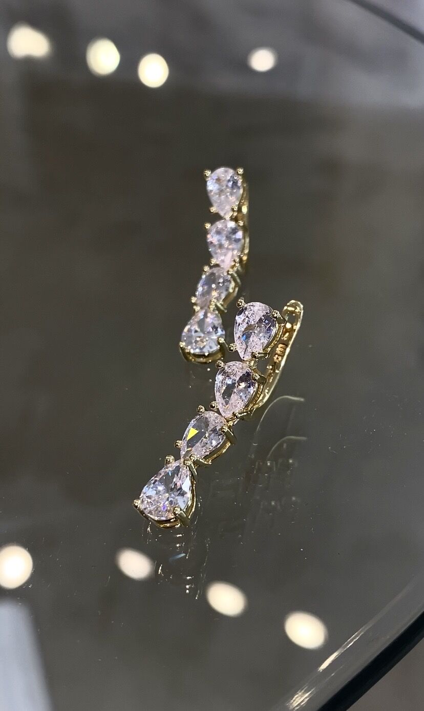 Damla kesim gold taşlı küpe