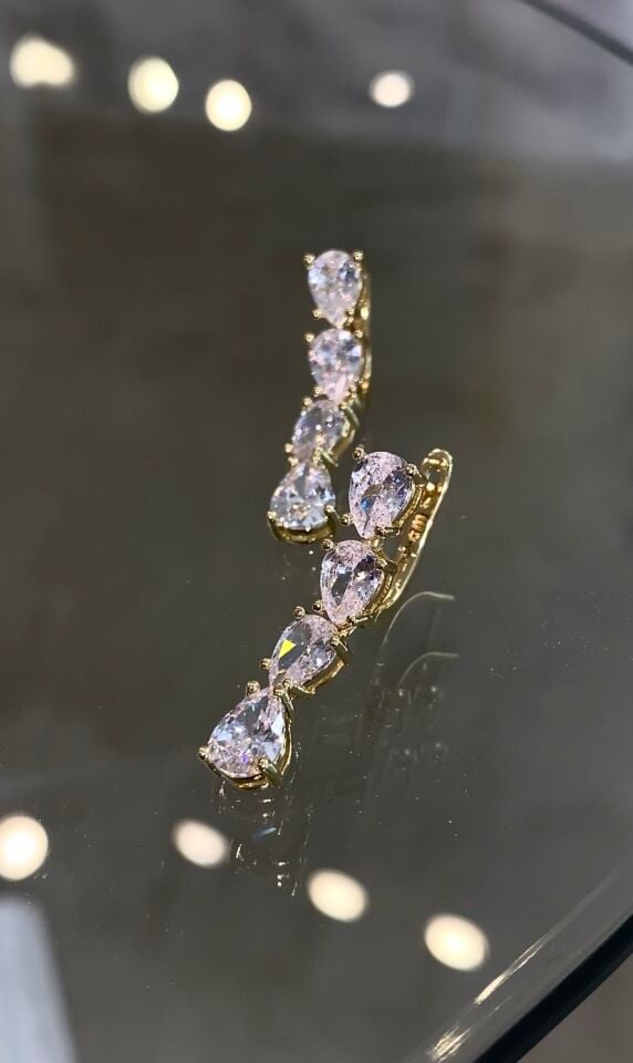 Damla kesim gold taşlı küpe