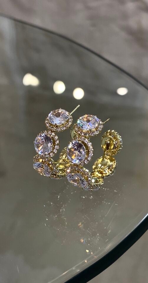 Yuvarlak taşlı halka küpe gold renk