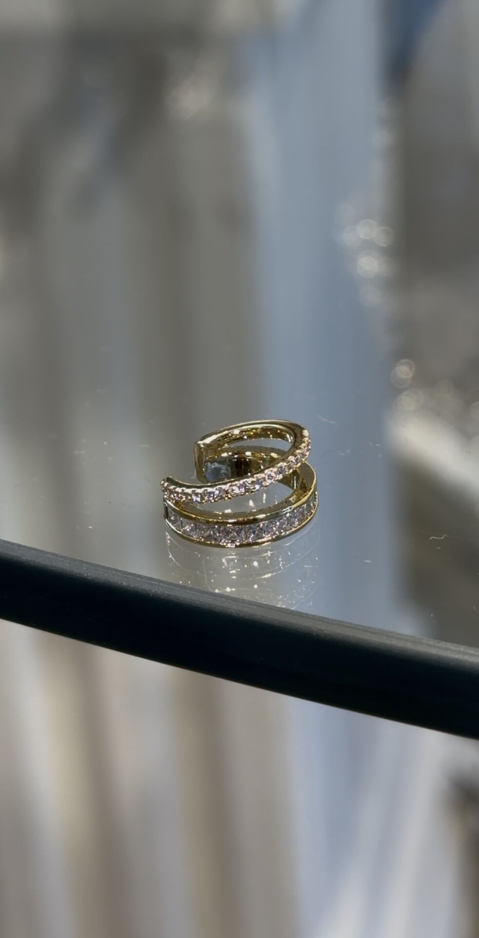 Minimal kıkırdak küpe gold renk