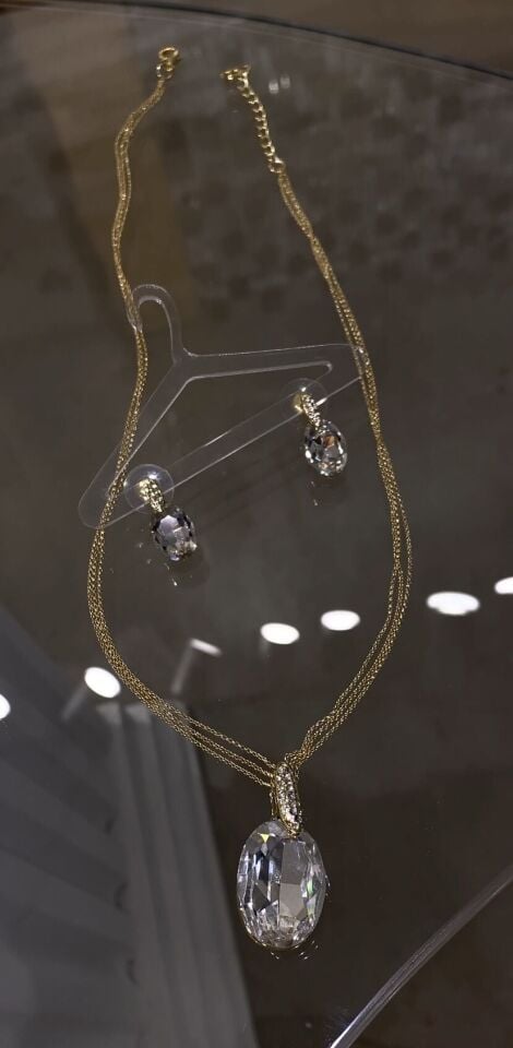 Taşlı set gold renk