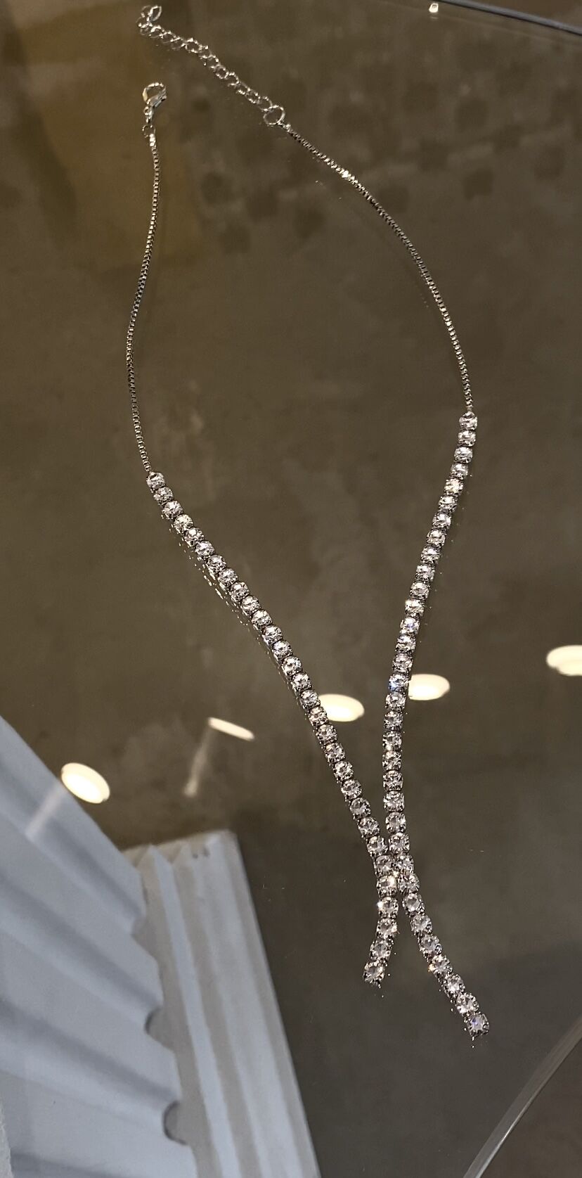 Suyolu dekolte kolye