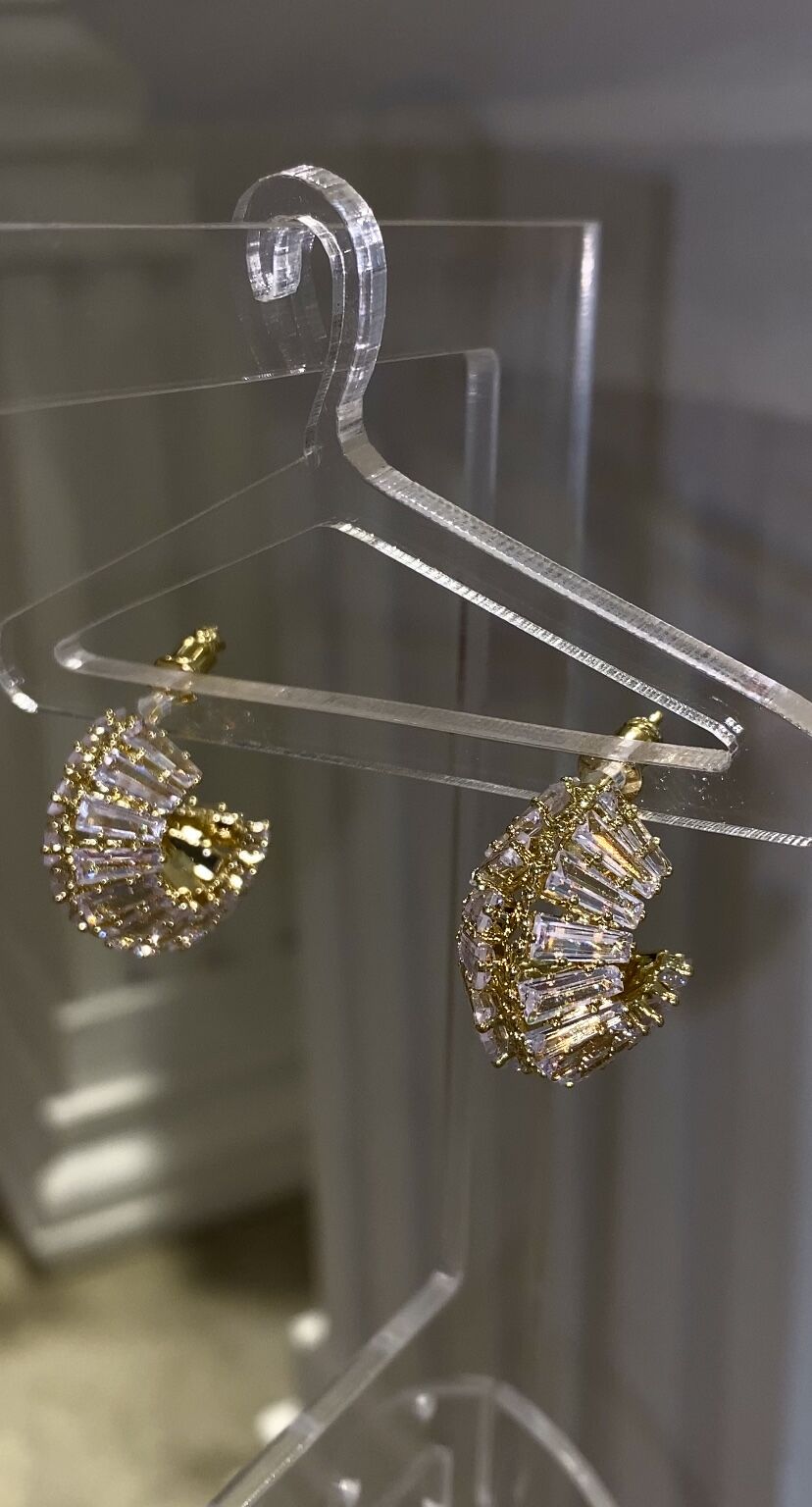 Taşlı baget küpe gold renk