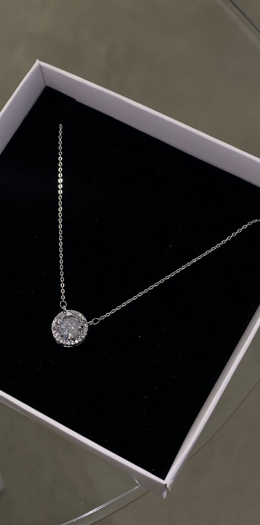 Tektaş kolye yuvarlak kesim