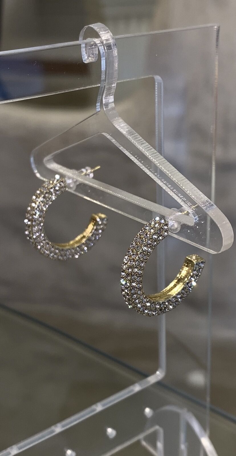 Taşlı halka küpe gold renk