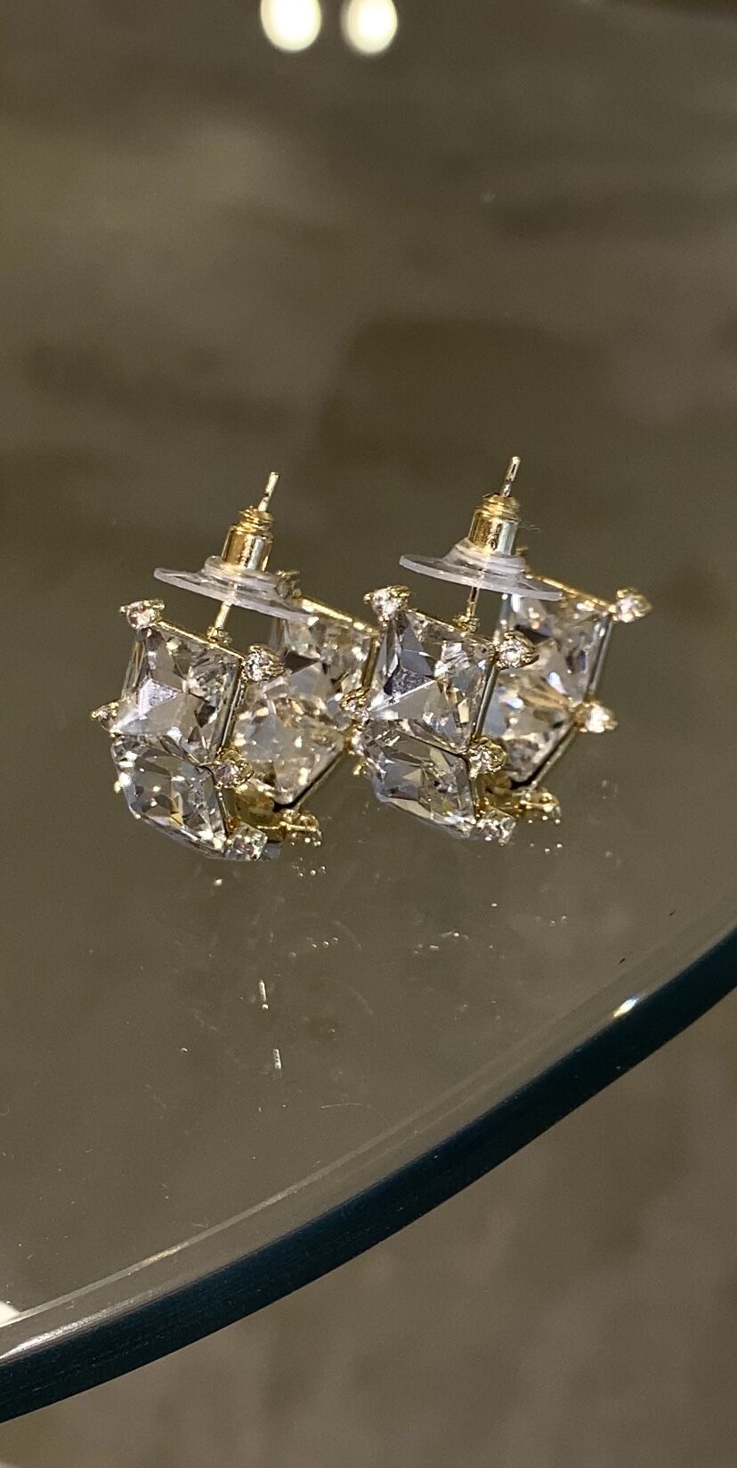 Baget taşlı halka küpe gold renk