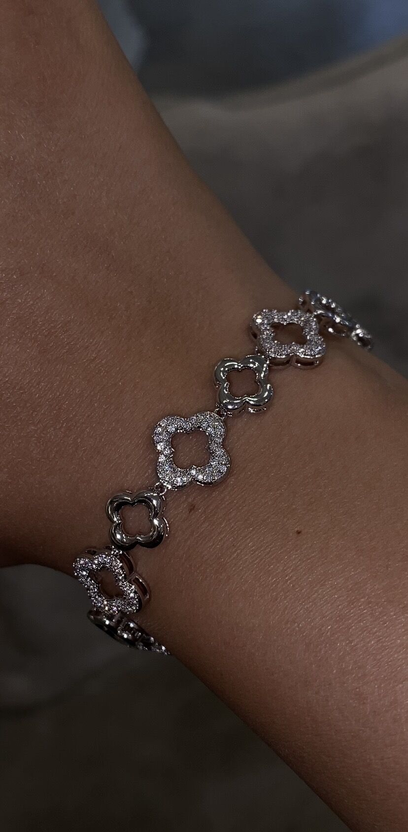 Taşlı yonca bileklik gümüş renk