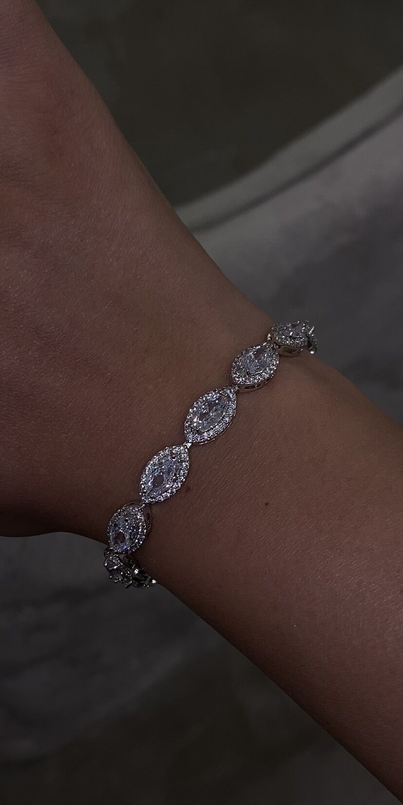 Damla kesim taşlı bileklik