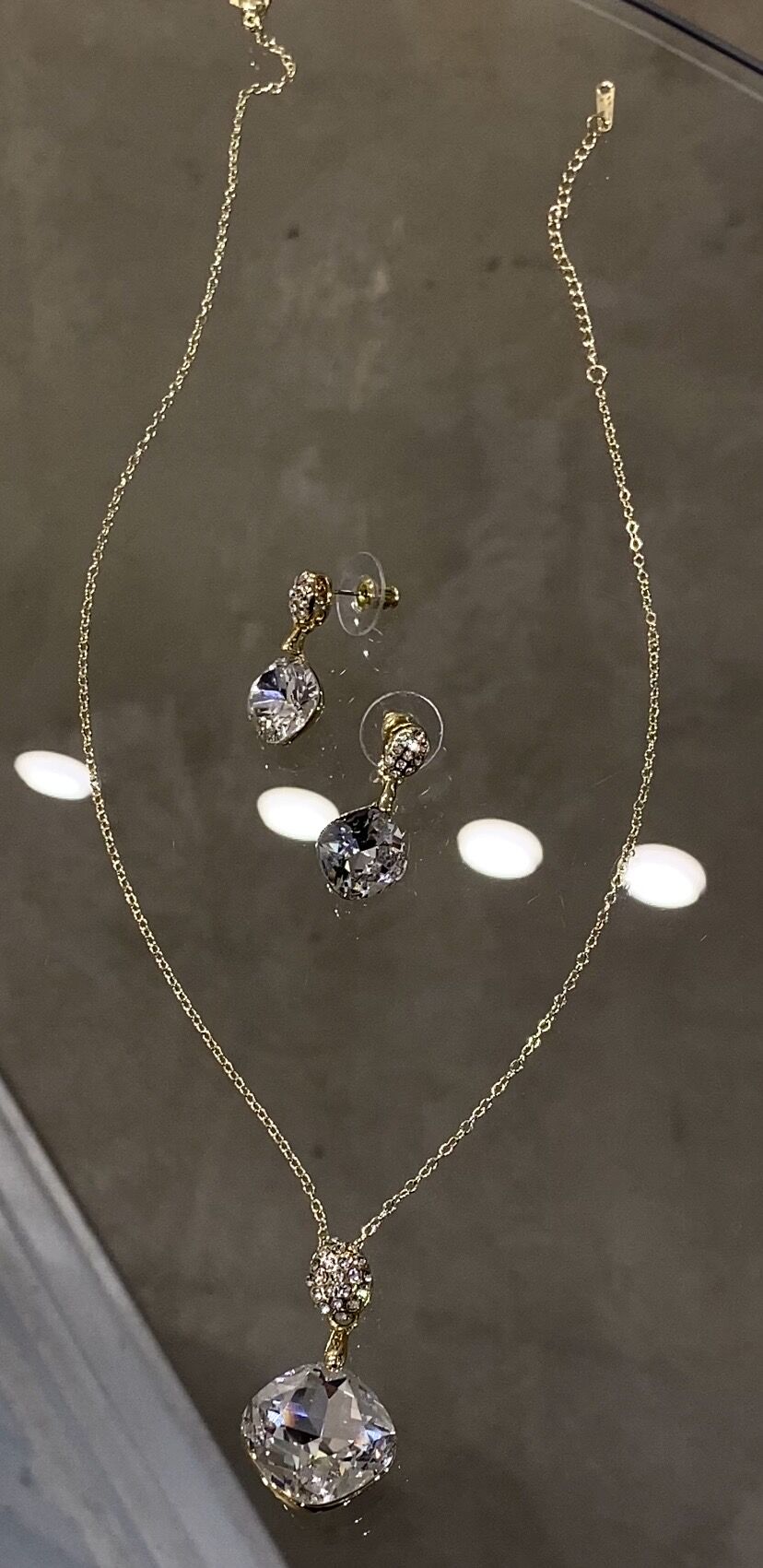 Taşlı set gold renk