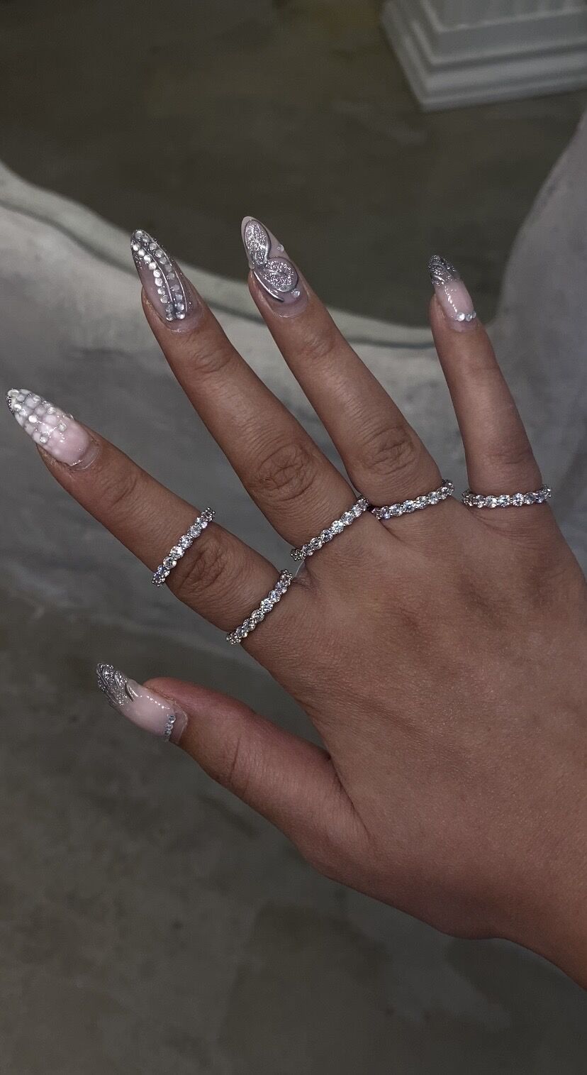 Tamtur taşlı gümüş renk yüzük