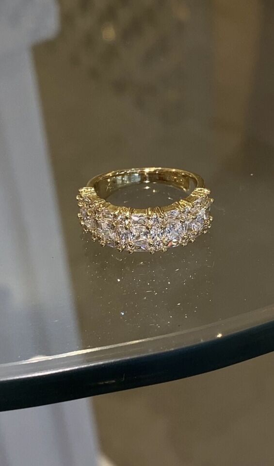 Taşlı yüzük gold renk 7